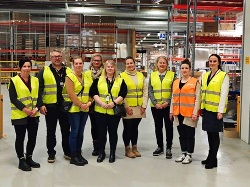 HR-verkosto henkilöstökyselyiden ja Valloxin tuotekehityksen parissa HR-verkosto henkilöstökyselyiden ja Valloxin tuotekehityksen parissa